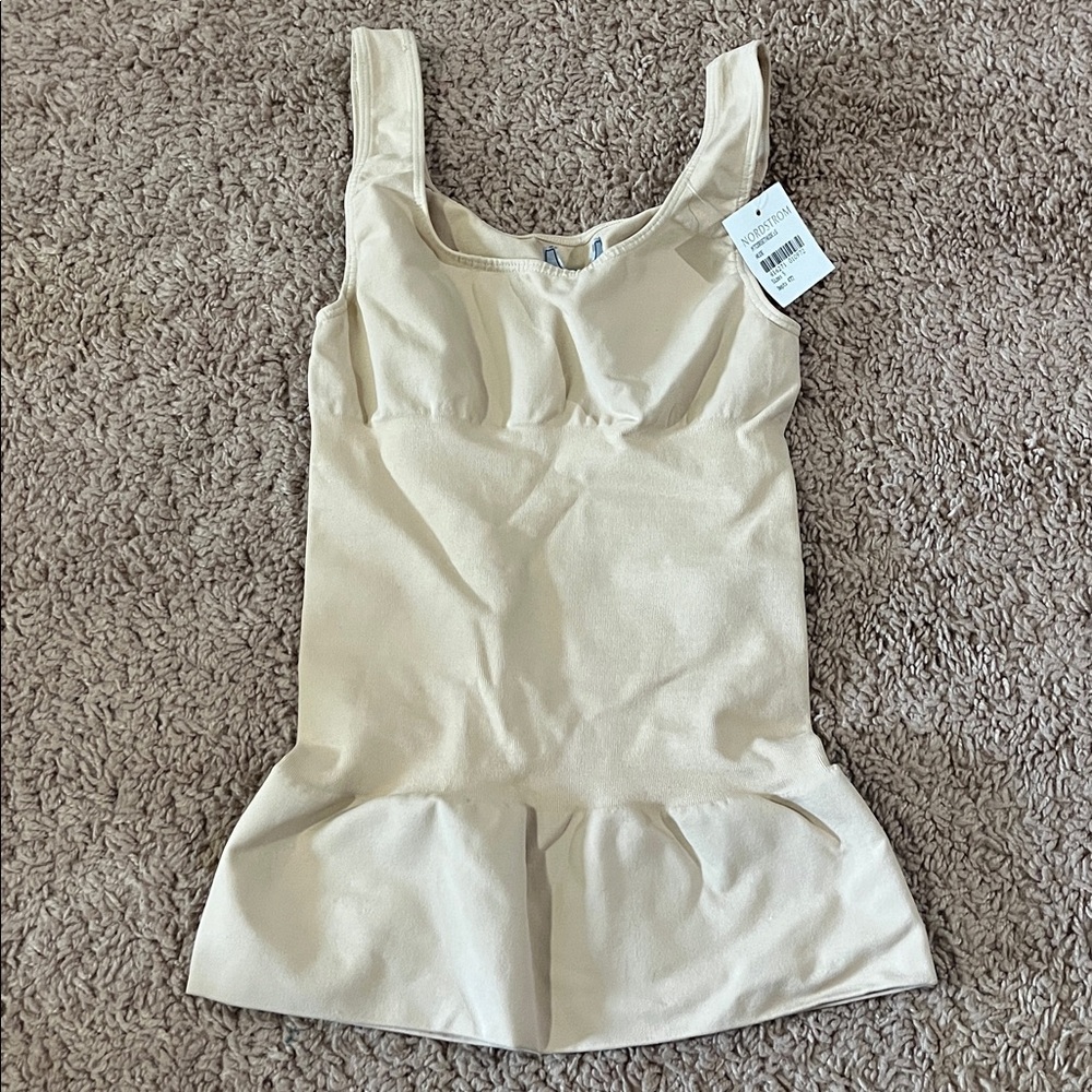 NEW Belly Bandit Mother Tucker Scoop Neck Size Small
